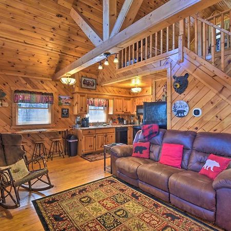 Helen Cabin With Deck And Hot Tub Less Than Half Mi To Main St מראה חיצוני תמונה