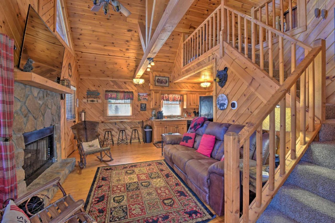 Helen Cabin With Deck And Hot Tub Less Than Half Mi To Main St מראה חיצוני תמונה