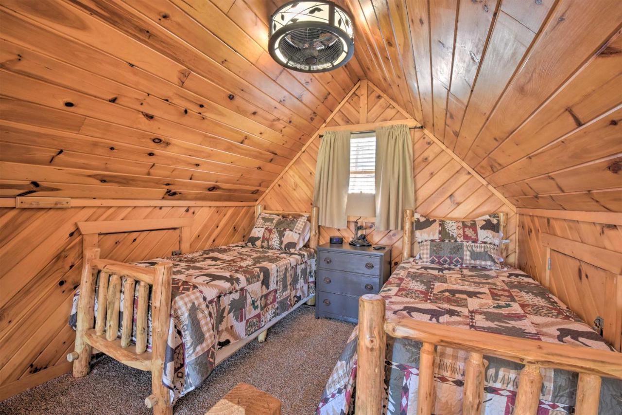 Helen Cabin With Deck And Hot Tub Less Than Half Mi To Main St מראה חיצוני תמונה