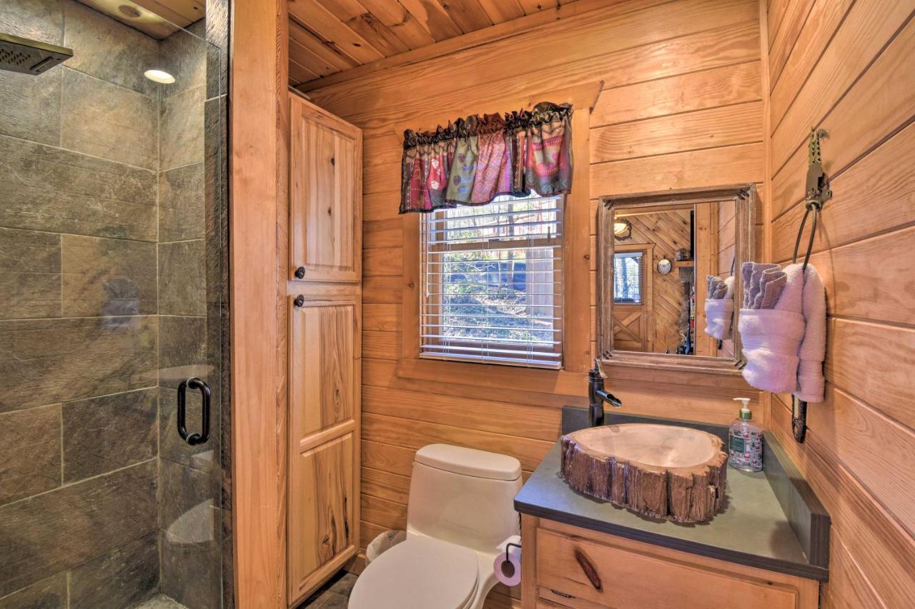 Helen Cabin With Deck And Hot Tub Less Than Half Mi To Main St מראה חיצוני תמונה